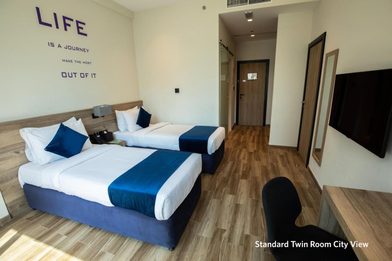 Grand Kingsgate Jaddaf Waterfront Hotel By Millennium Dubai Room photo